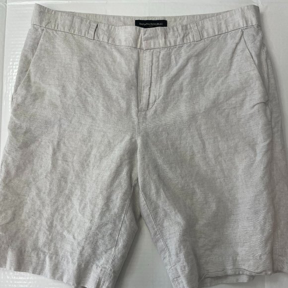 BananaRepublic linen cotton beige  Bermuda shorts. SIZE 6 - Picture 1 of 16